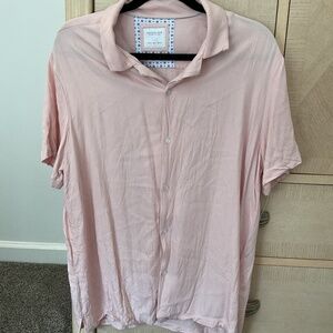 Men’s casual short sleeve button down